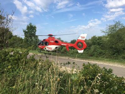 Beuren: Tankzug faehrt ungebremst Boeschung hinab - grosses Truemmerfeld - Fahrer lebensgefaehrlich verletzt